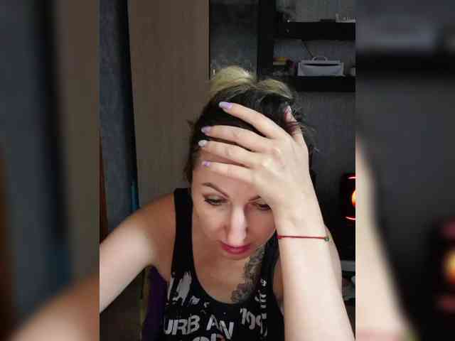 Nushka1984 webcam