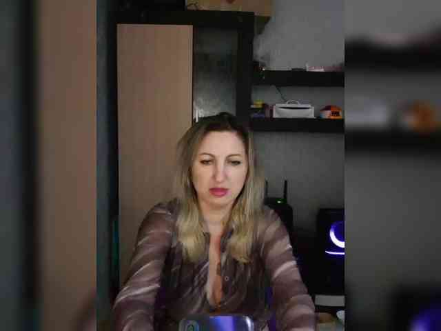 Nushka1984 webcam