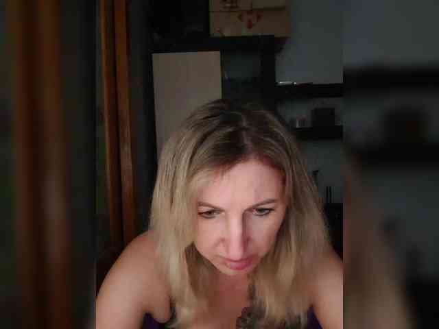Nushka1984 webcam