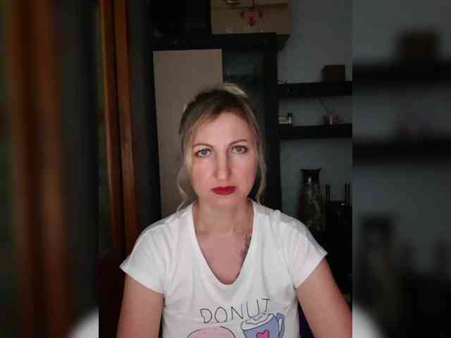 Nushka1984 webcam