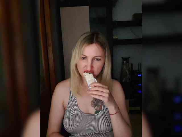 Nushka1984 webcam