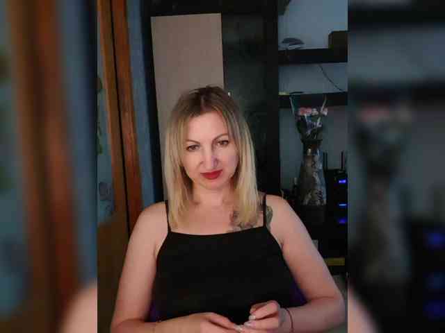 Nushka1984 webcam