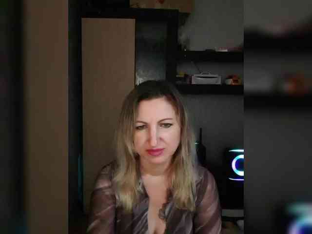 Nushka1984 webcam