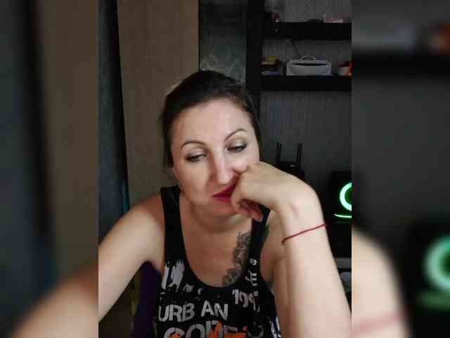 Nushka1984 webcam