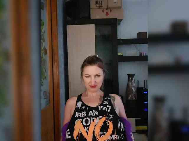 Nushka1984 webcam