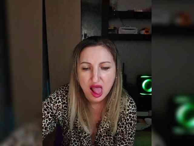Nushka1984 webcam