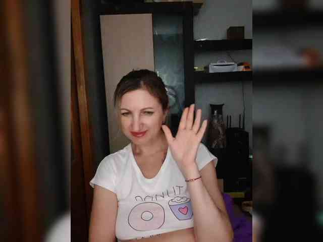 Nushka1984 webcam