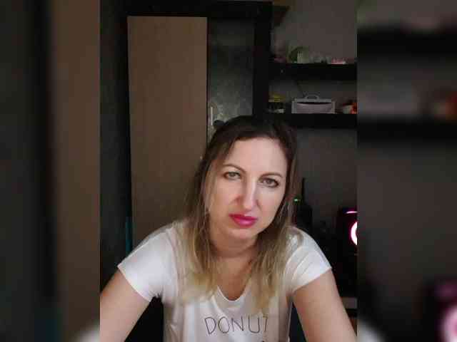 Nushka1984 webcam