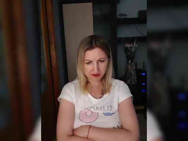 Nushka1984 webcam