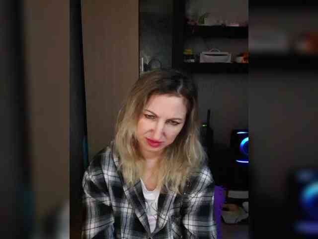 Nushka1984 webcam