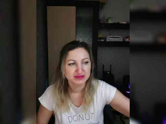 Nushka1984 webcam