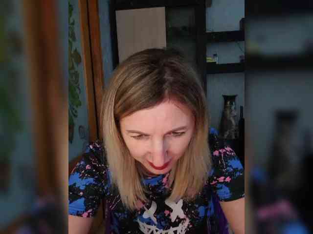 Nushka1984 webcam
