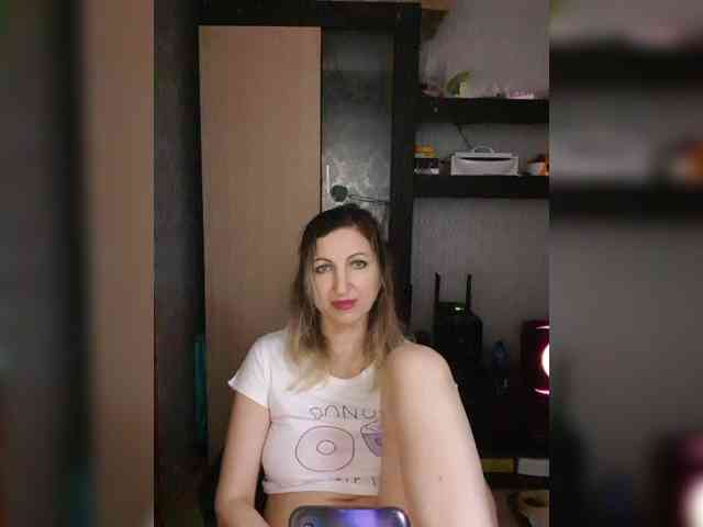 Nushka1984 webcam