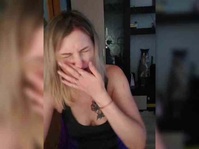 Nushka1984 webcam