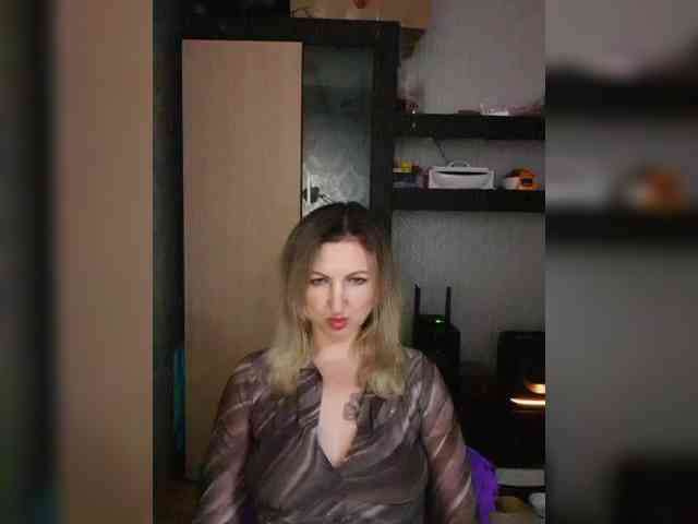 Nushka1984 webcam