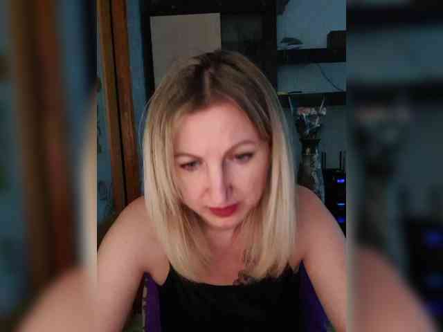 Nushka1984 webcam