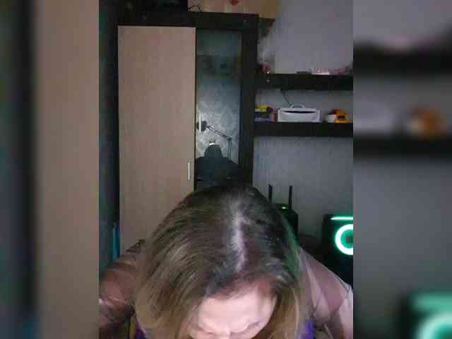 Nushka1984 webcam