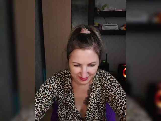 Nushka1984 webcam
