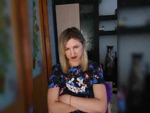 Nushka1984 webcam