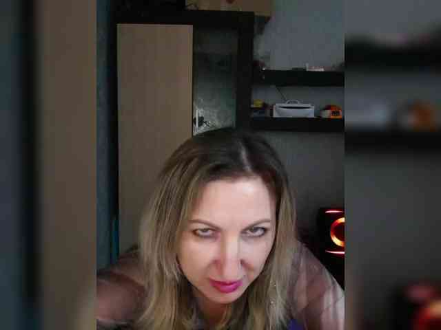 Nushka1984 webcam