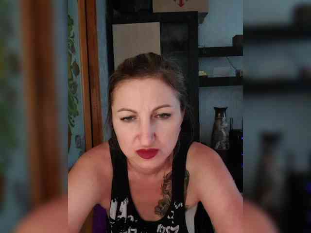 Nushka1984 webcam