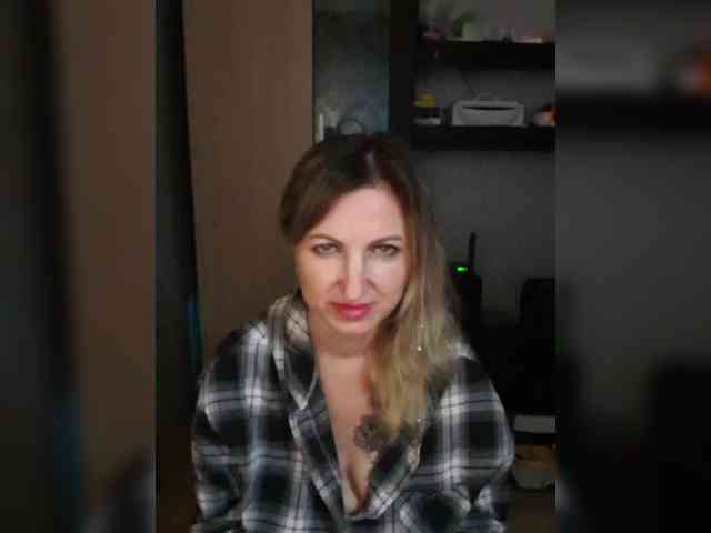 Nushka1984 webcam