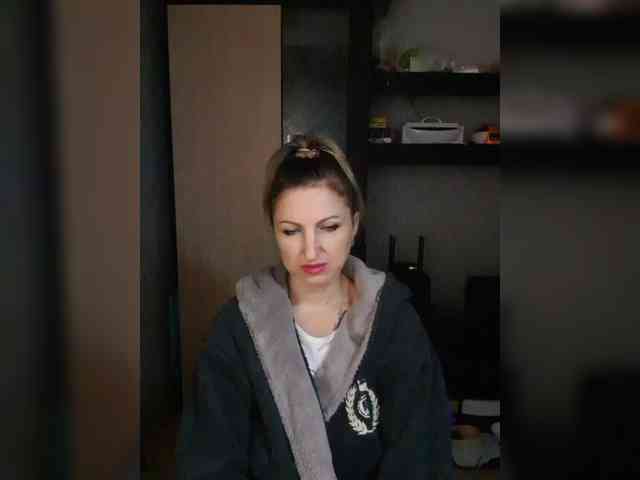 Nushka1984 webcam