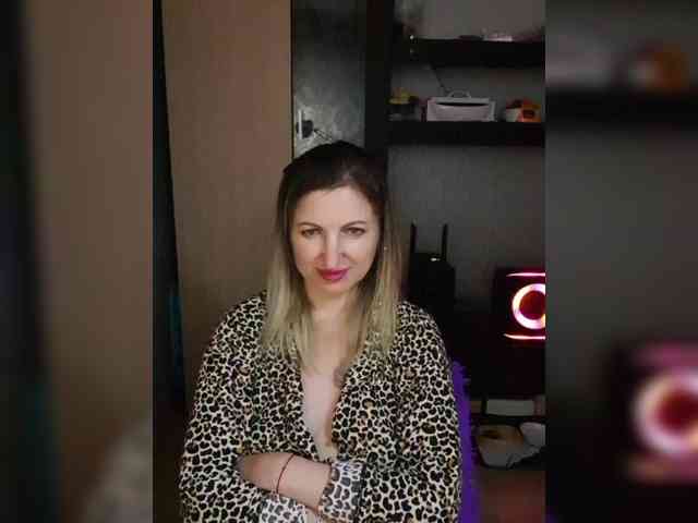 Nushka1984 webcam