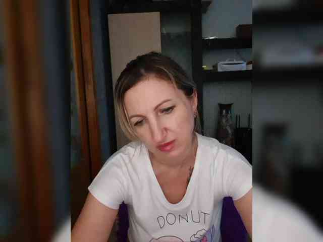 Nushka1984 webcam
