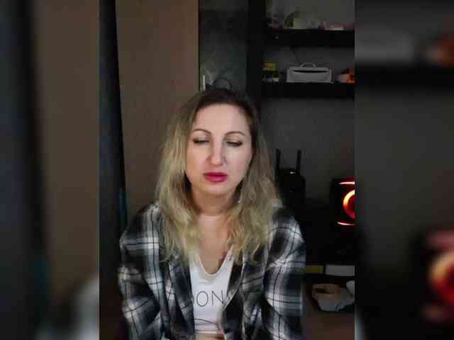 Nushka1984 webcam