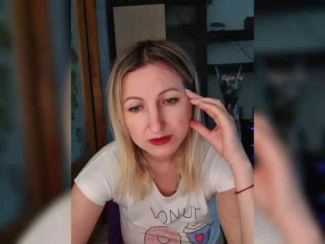 Nushka1984 webcam