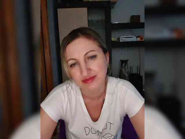 Nushka1984 webcam