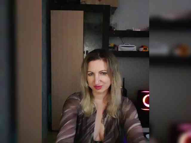 Nushka1984 webcam