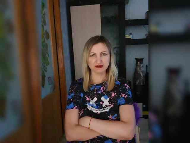 Nushka1984 webcam