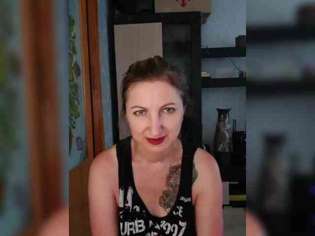 Nushka1984 webcam