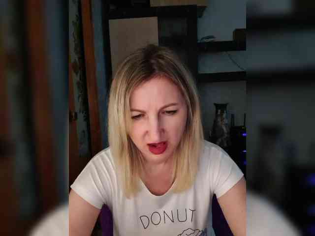 Nushka1984 webcam