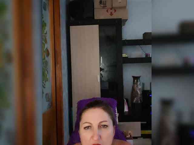 Nushka1984 webcam