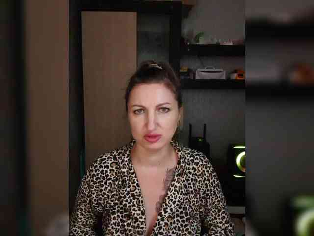 Nushka1984 webcam