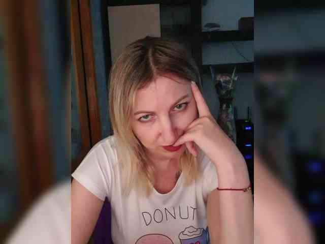 Nushka1984 webcam