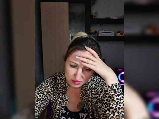 Nushka1984 webcam