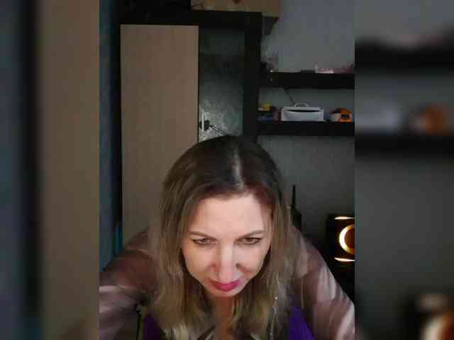 Nushka1984 webcam