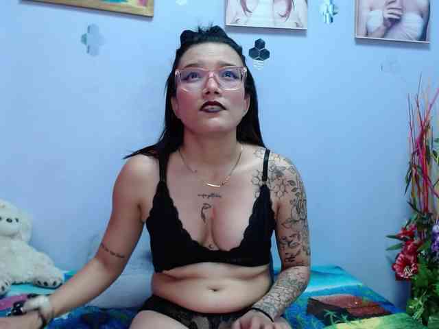 Yaumiiko webcam