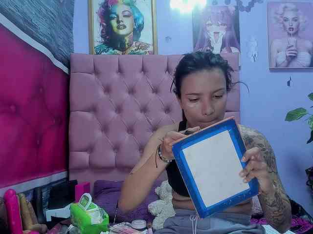 Yaumiiko webcam