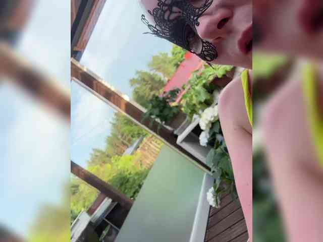 SuomiMilfxxx webcam