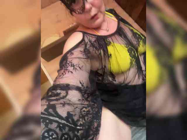 SuomiMilfxxx webcam