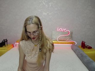 LizzieBrait Porn Show