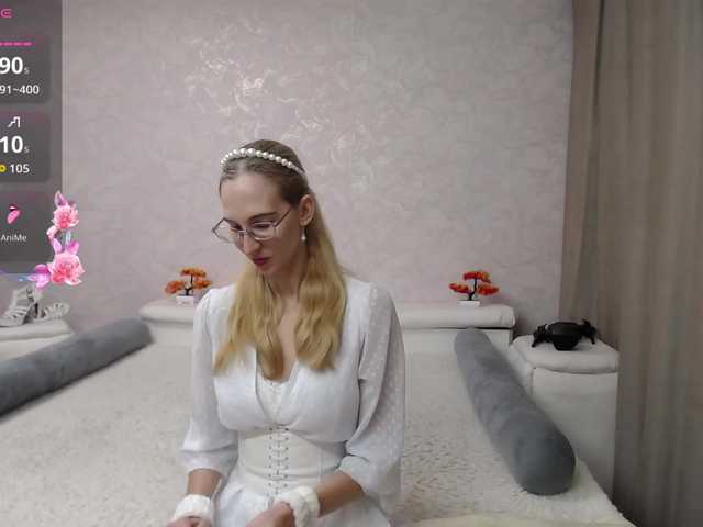 LizzieBrait's BongaCams show and profile