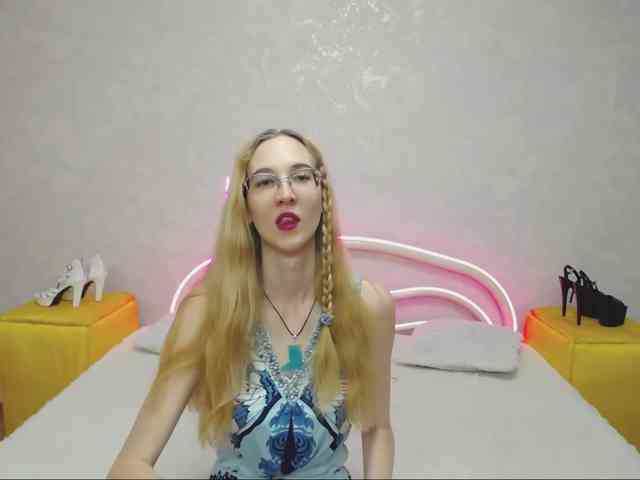 LizzieBrait webcam