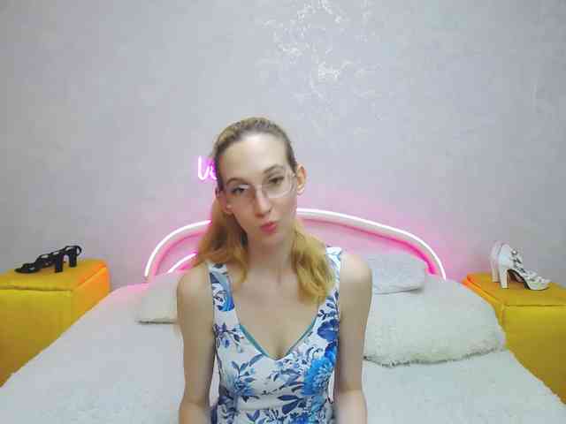 LizzieBrait webcam