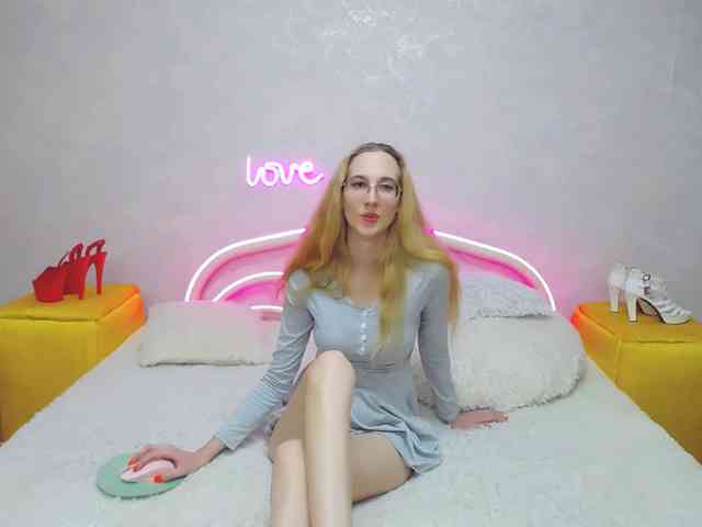 LizzieBrait webcam